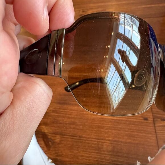 Vintage Gucci Sunglasses - Picture 6 of 14